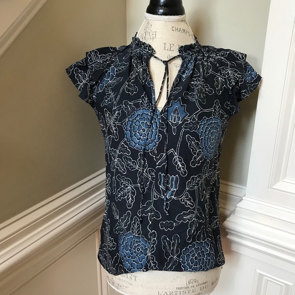 Charlotte Brody Top Shirt Womens XS Black Blue Flutter Sleeve Floral Print Silk - Picture 4 of 12